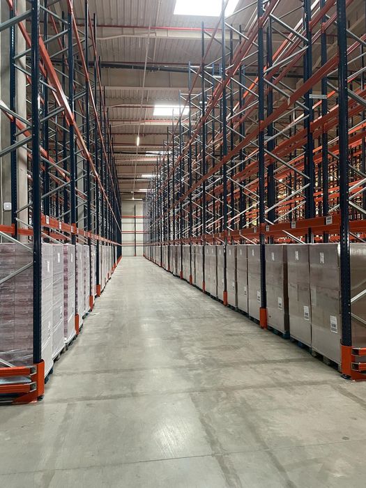 Rafturi metalice industriale reglabile 
Avem orice dimensiuni livram i