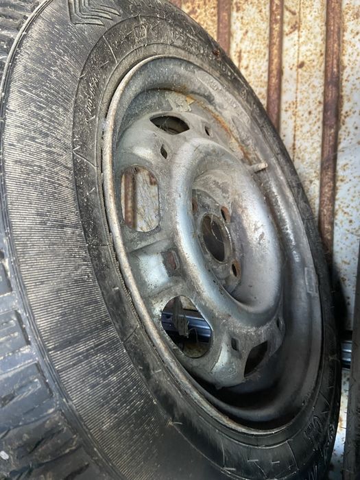 Продается 2 колеса в сборе