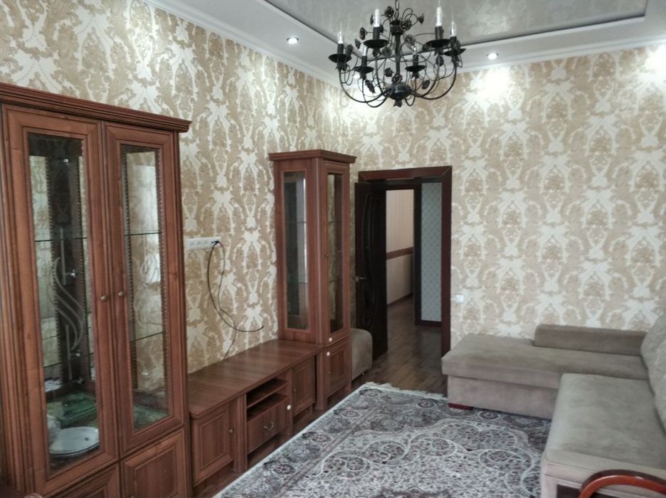 Продается квартира 3 комнаты 74 кв шота руставели высокопотолчка.