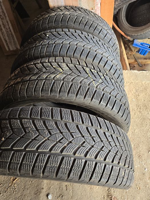 Anvelope 225 60 r18 iarna Goodyear
