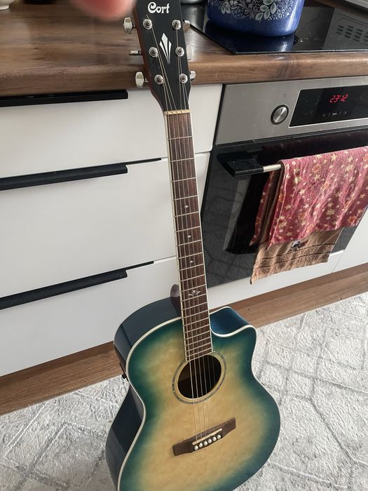 Гитара акустическая