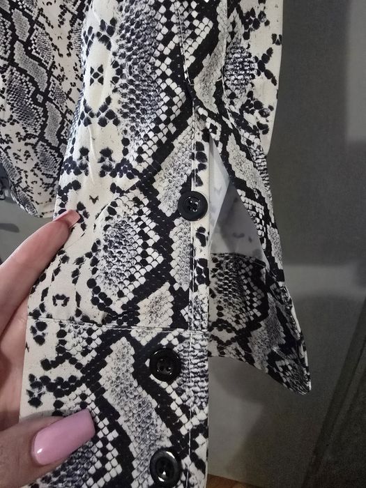 Дамски комплект с ефектен принт