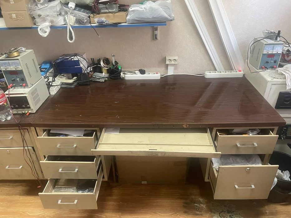 Робочий стол металический б/у