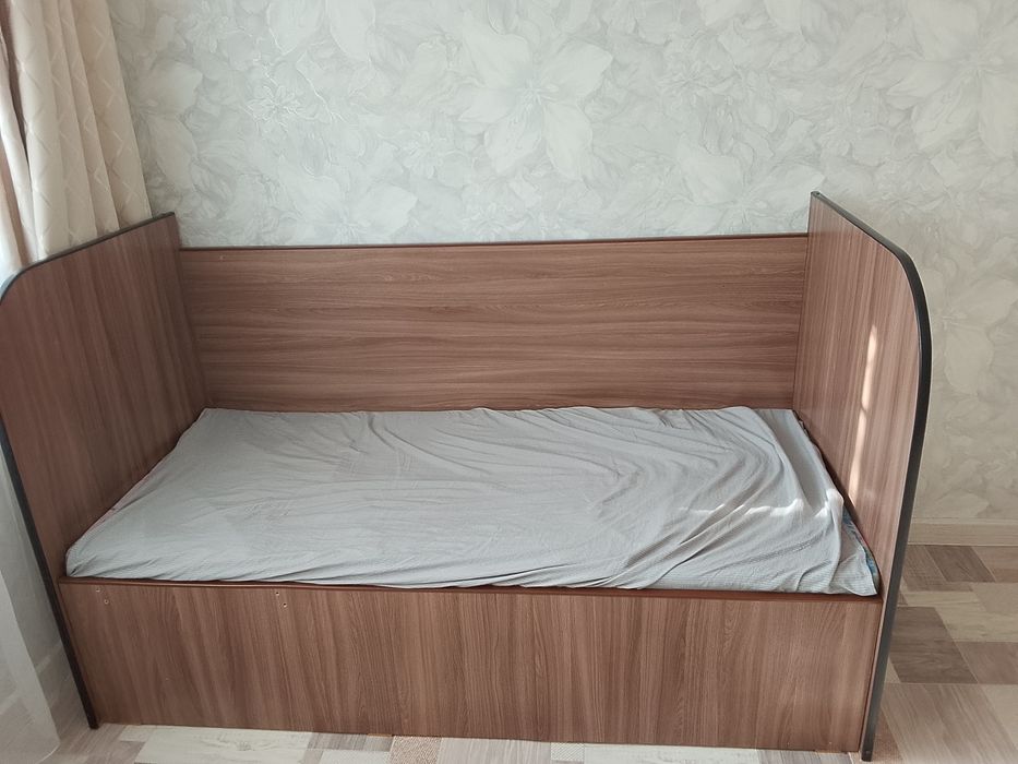 Продам кровать  подростковый