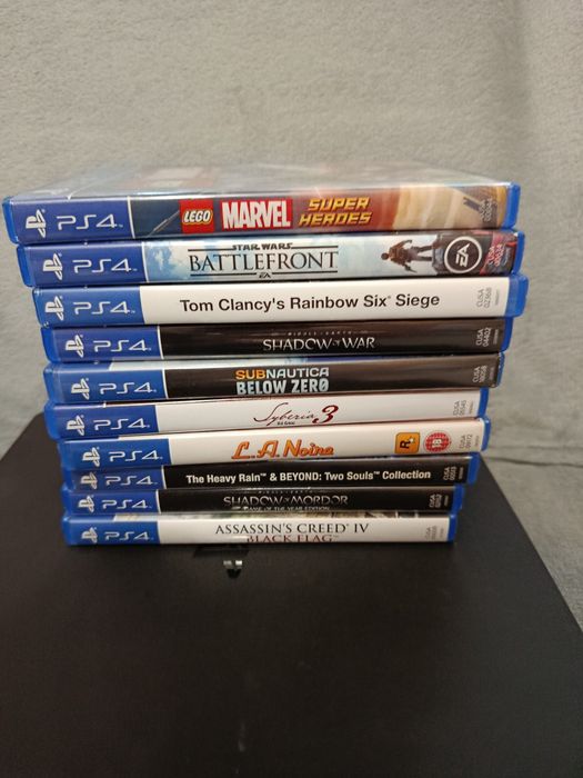 Playstation 4 slim + 3 JOCURI LA ALEGERE + controller ps4 wireless