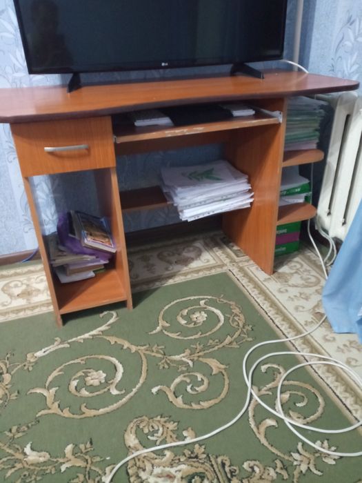 Компьютер столи сотилади