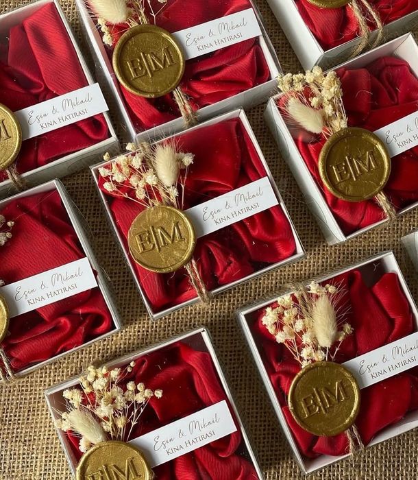 Аксесоари и украси за къна( хена)