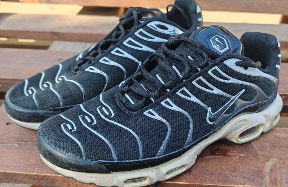 Оригинальные кроссовки Nike Air Max Plus TN (Tuned Air)
