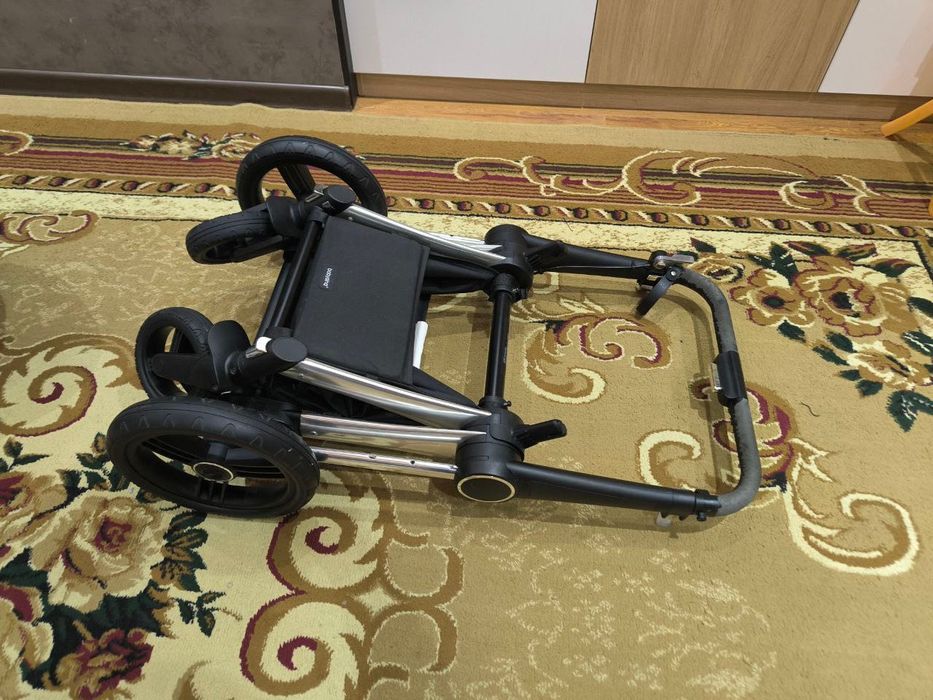 Классная коляска 2 в 1