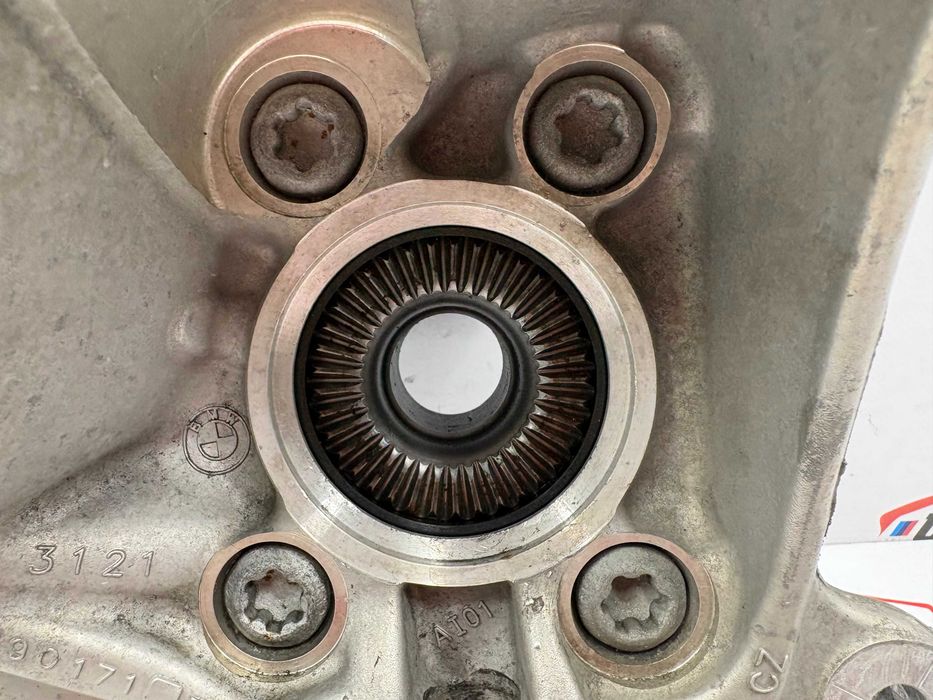 Преден Ляв Шенкел С Лагер За БМВ 1 Ф70 2 Ф74 У06 6890171 6899175 BMW 1er F70 2er F74 U06