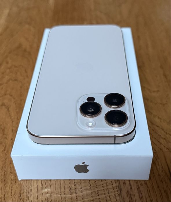 Apple iPhone 16 Pro Max 256GB Desert Titanium не е 17 15 pro max air