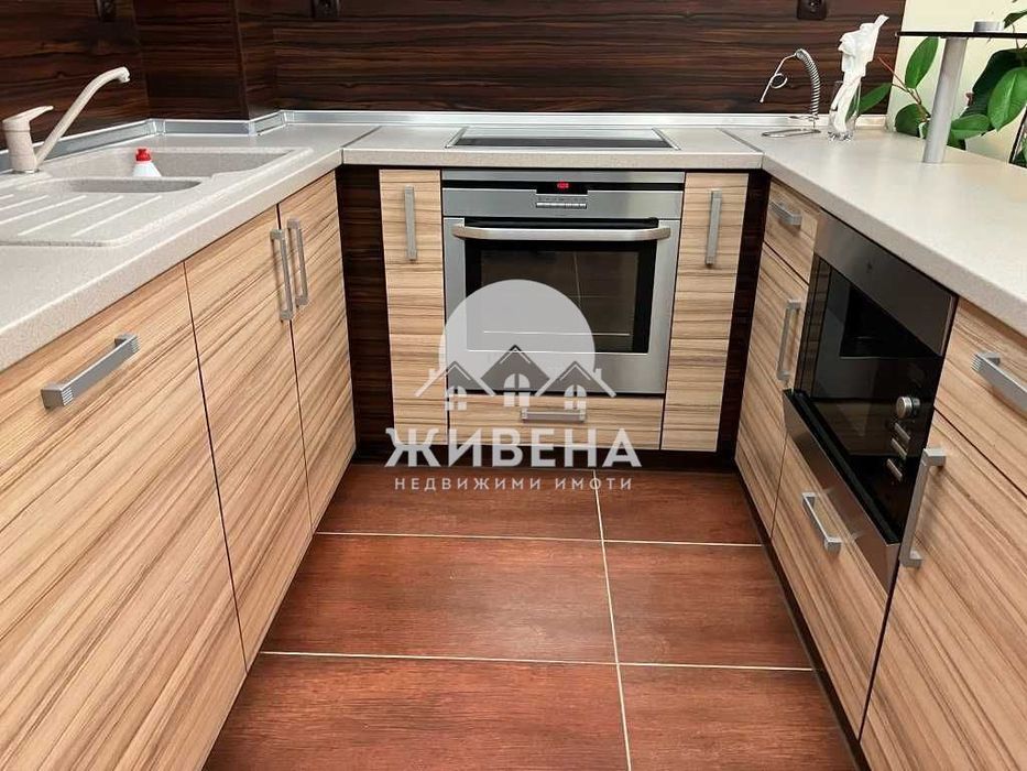 Продава се Тристаен апартамент в Варна, Базар Левски - 100 кв.м за 1515 €/кв.м - Снимка #3
