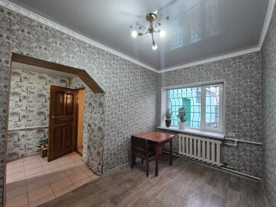 Продам 4 комн дом в соцгороде