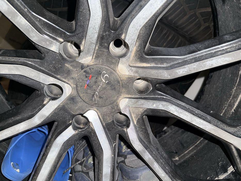 Размер 305/35/24 с дисками Италия