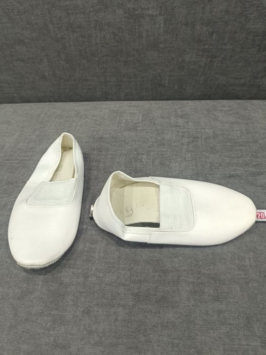 Продам чешки 18 размер