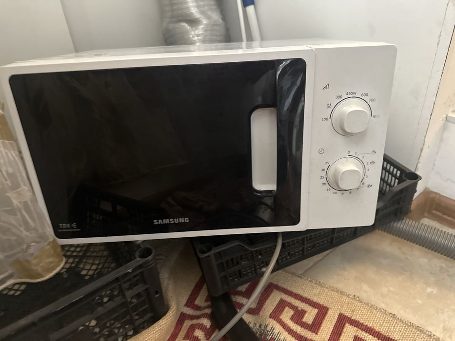 Продам микроволновку в отличном состоянии