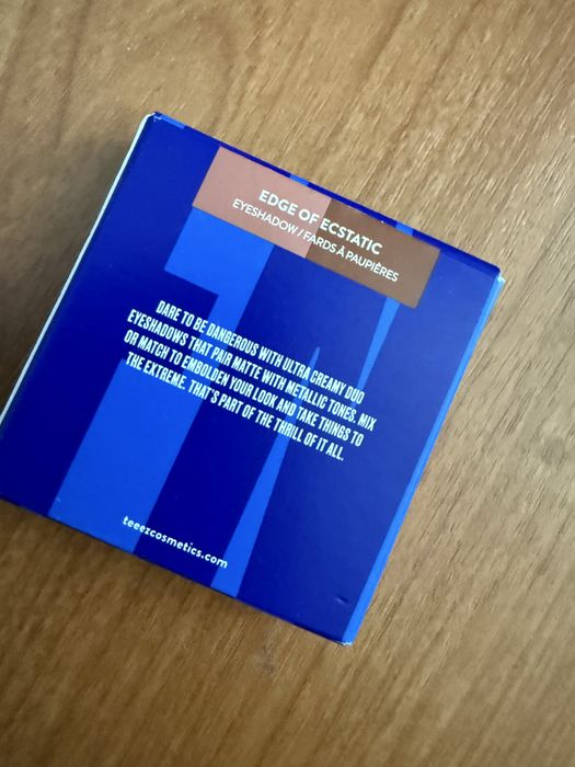 Сенки за очи thrill