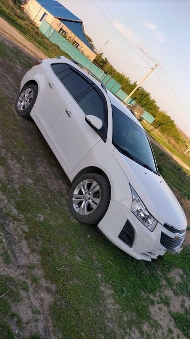 Продам машину Шевроле круз