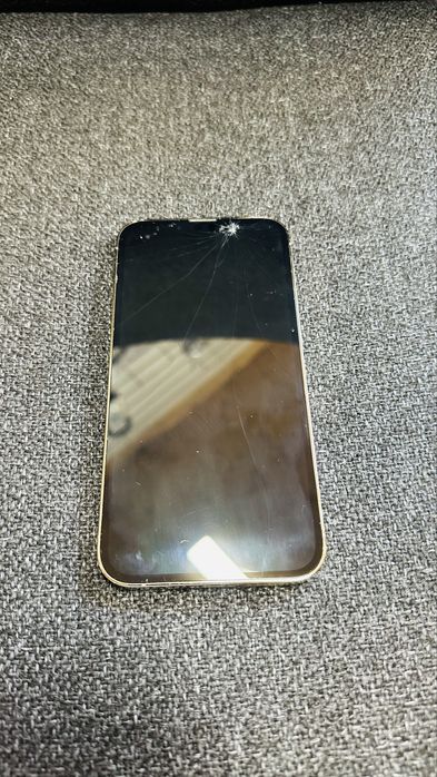 Телефон iPhone 13 pro Gold