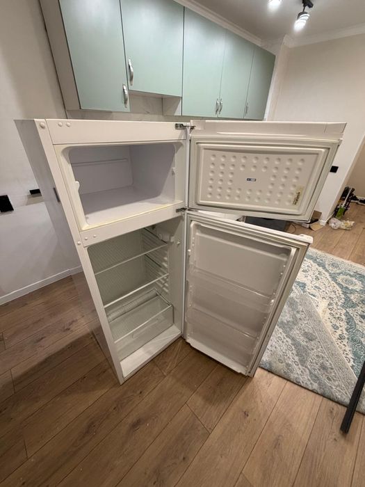 Продаём холодильник