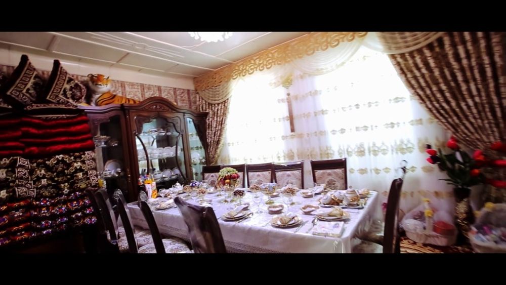 Srochna sotiladi. Срочно продаётся дом.