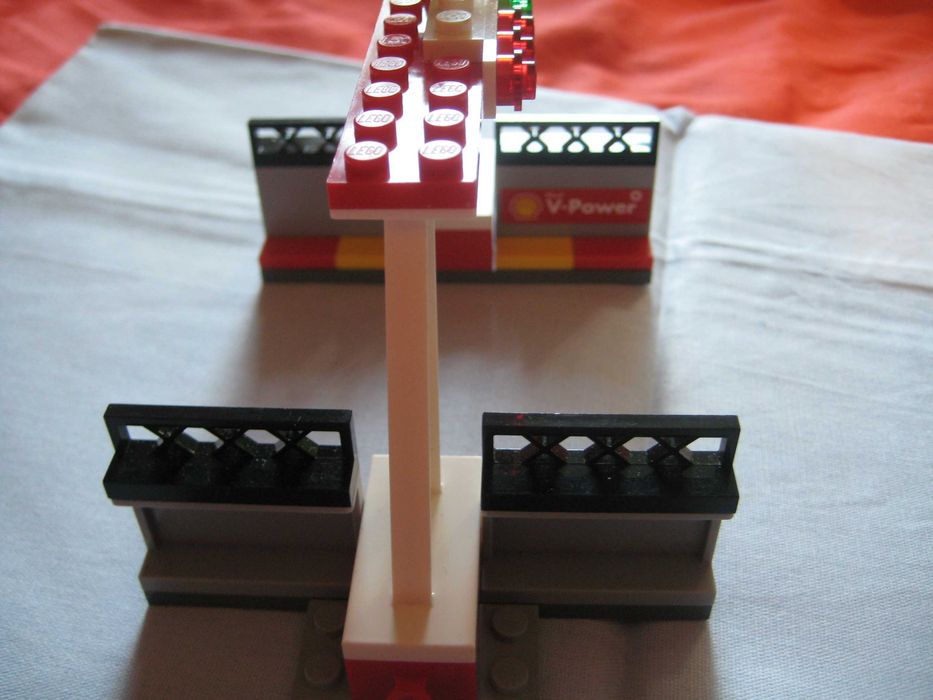LEGO Shell V -Финална линия и подиум (40194)