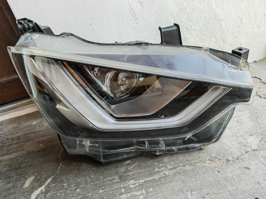Фарове Isuzu D-Max LED ляв десен / Фарове Исузу Д-Макс / Фар Isuzu D-Max Оригинални