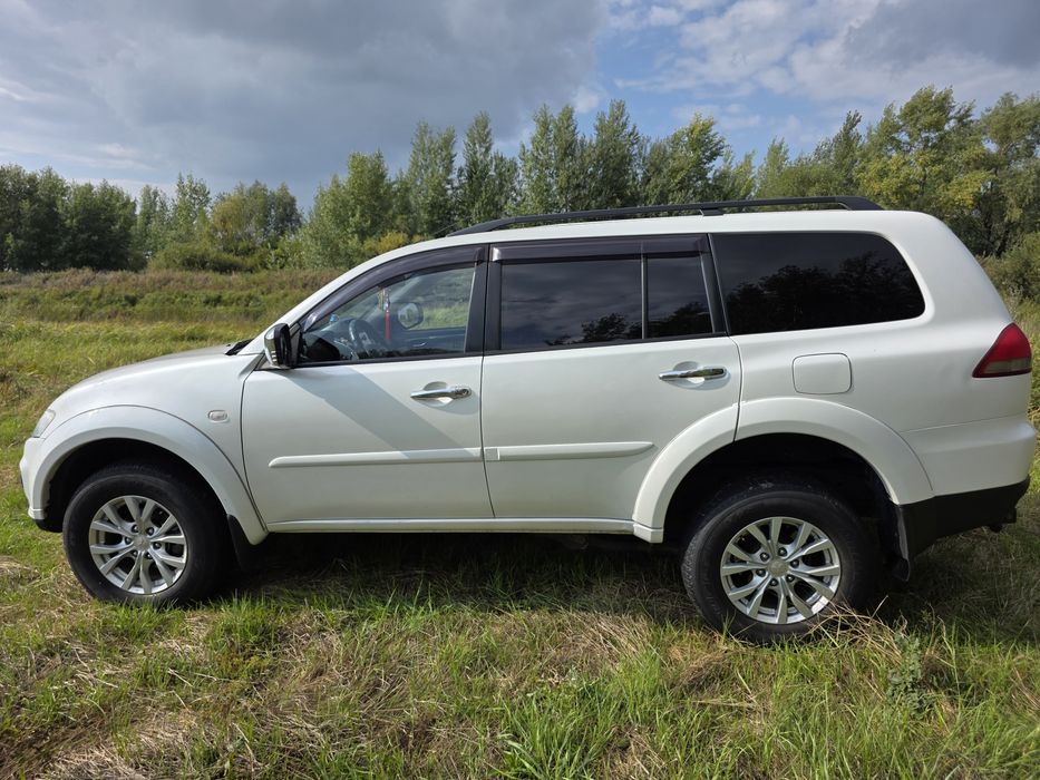 Продам Мицубиси паджеро спорт