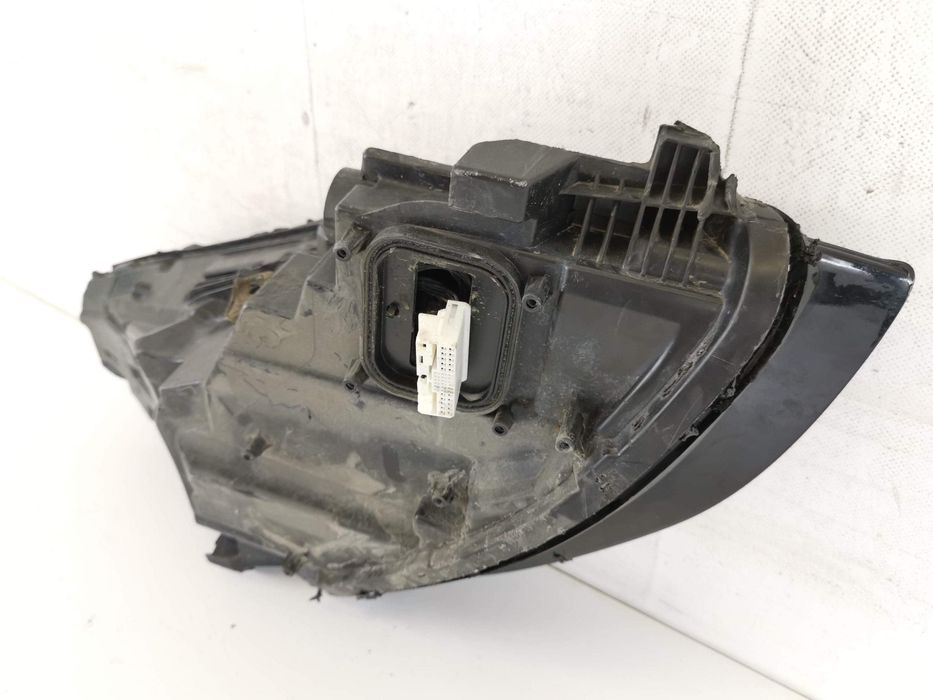Ляв фар Led Tesla Model 3/Y / Lqv far Led Tesla Model 3/Y Оригинален,