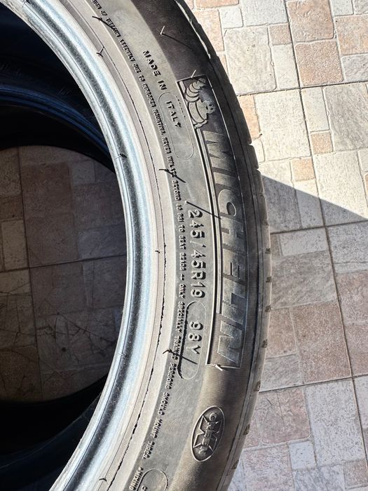 2 бр гуми Mischen 245/45/19