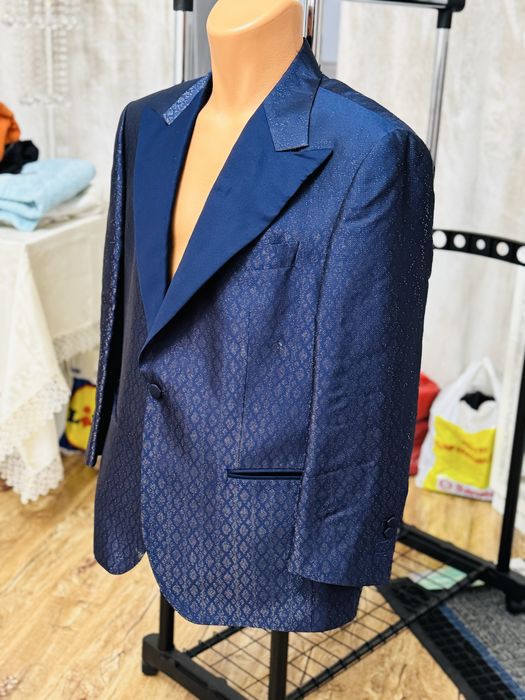 Sacou impecabil și elegant de la brandul VIGGO