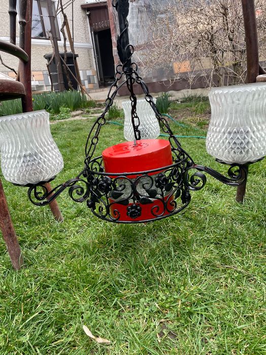 Lustra veche cu 4 becuri