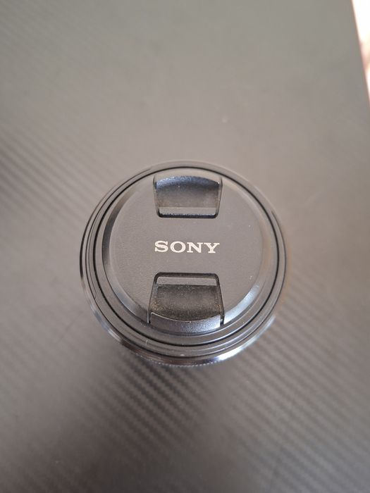 Sony FE 50 mm. f/1.8