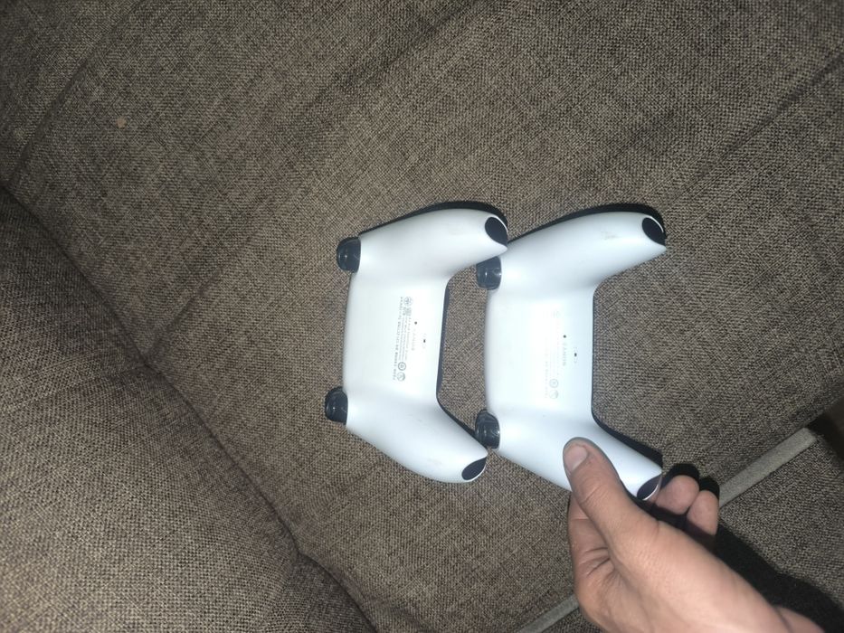 Ps 5 slim  xoltii idiyal yangday oʻyinlarini bilan