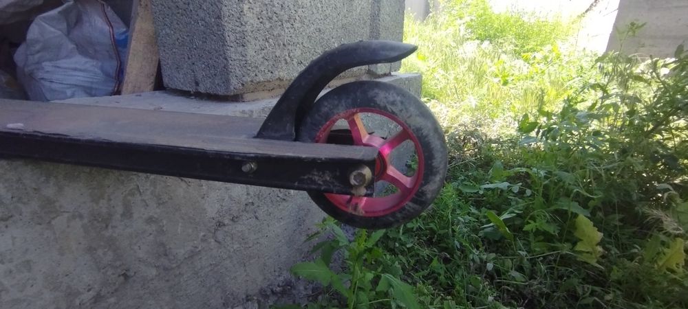 Продам трюковой самокат