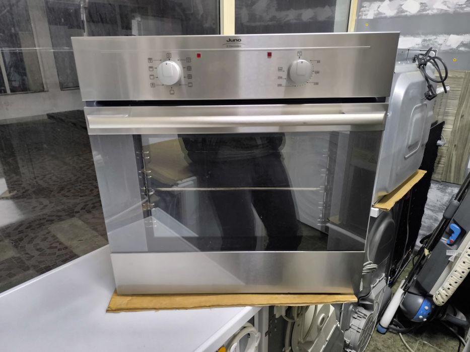 Фурна JUNO Electrolux - JOB 50000 X - 9 функции с вентилатор.