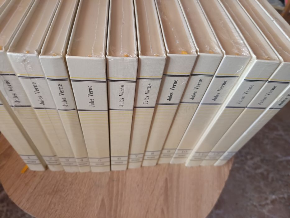 Colecția de cărți Jules Verne 13 volume