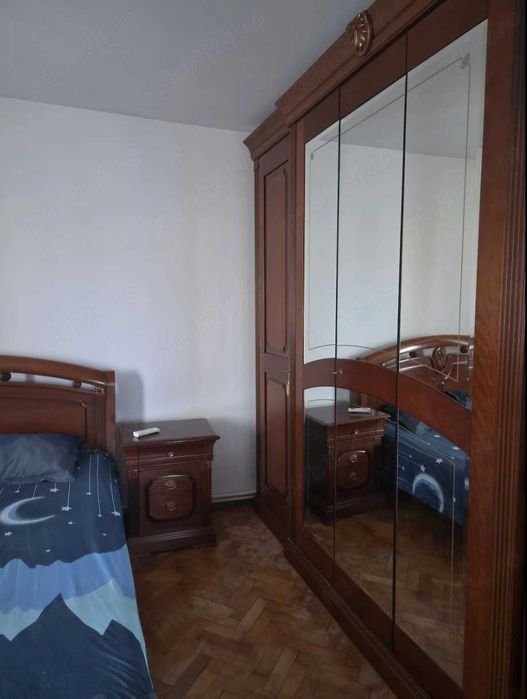 Casa spatioasa cu gradina, curte si garaj