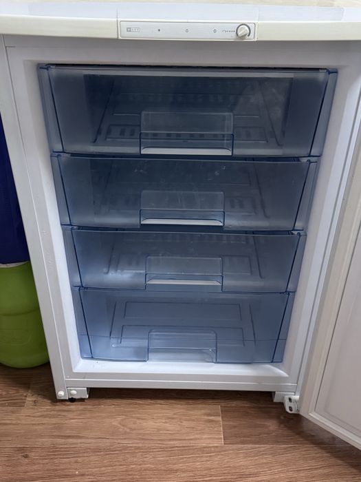 Продам морозильник 'Бирюса'