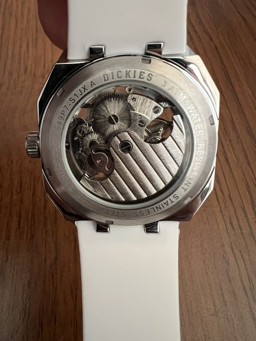 Механические часы dickies