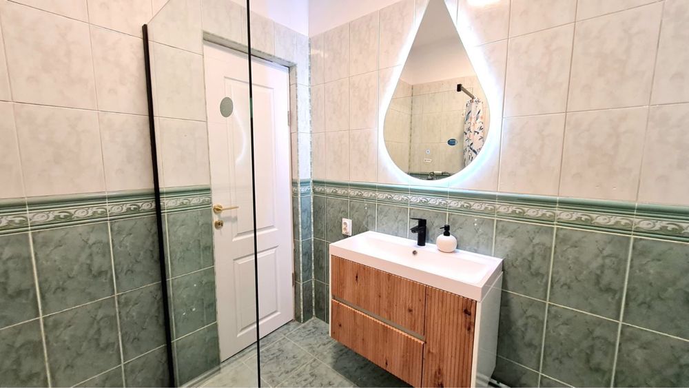Inchiriez apartament 3 camere