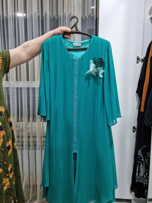 Продается платья 52-54 размера