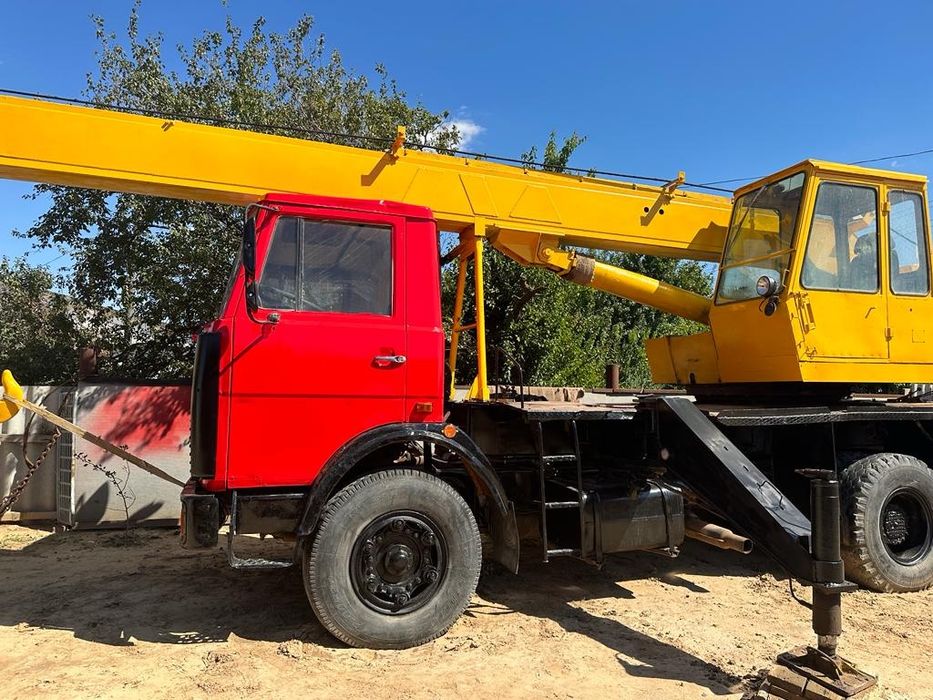 продаются автокран МАЗ КС-3577