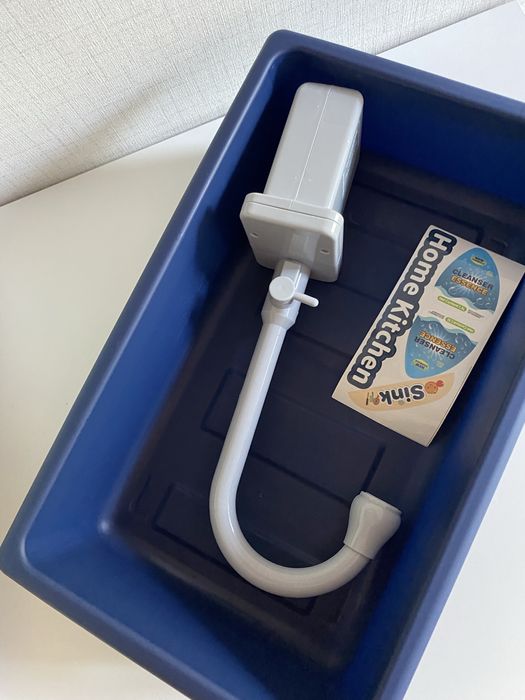 Детска мивка с течаща вода и двойно дъно в син цвят