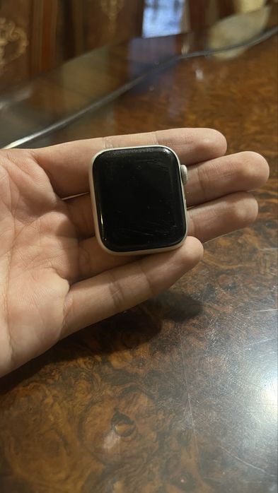 Apple Watch SE (gen 2) 40mm