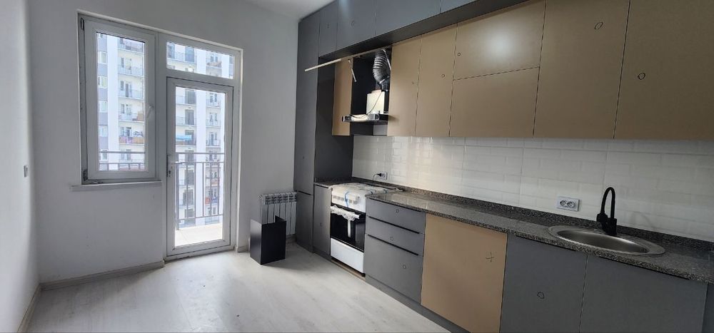 Сергили район Янги Дархон новастройка 2комнатная все ест техники мебел