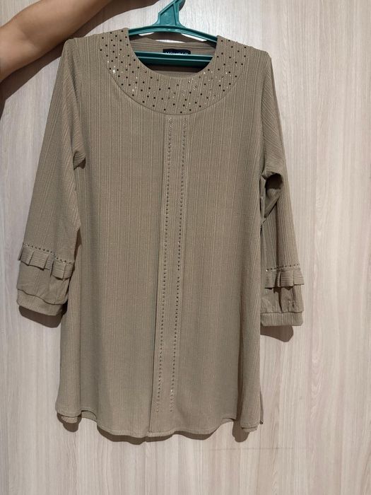 Продам костюм новый