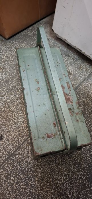 De vanzare trusa scule , pompa de benzina,nicovala de cizmarie