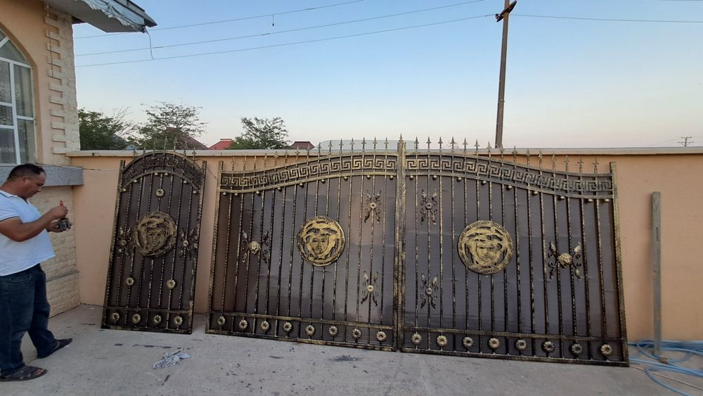 Vindem garduri si porti din fier forjat orice model