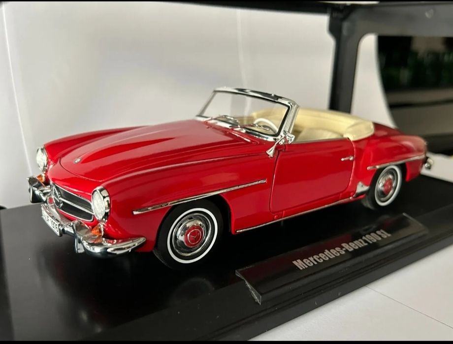 Модел Norev 1:18 Mercedes-Benz 190 SL 1957
